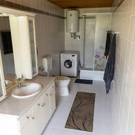 Tulipan Vendeghaz Apartmán Kercaszomor