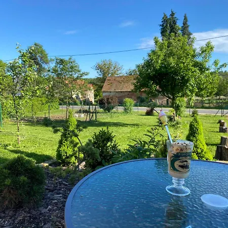 Tulipan Vendeghaz Apartmán